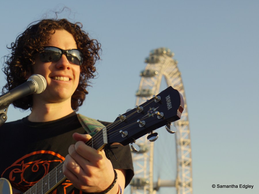 Mitch Daniels - Busking at the Southbank